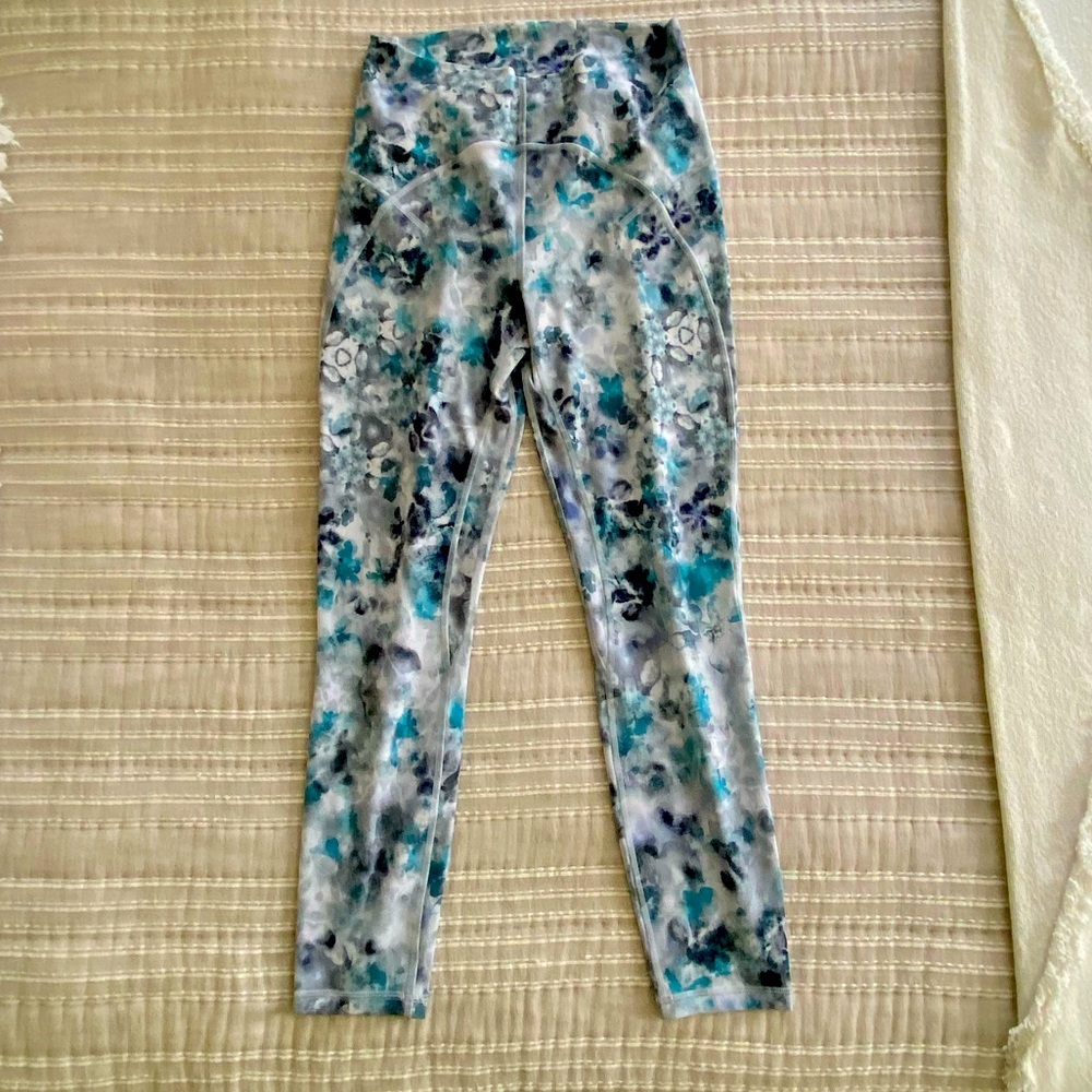 Lululemon women’s leggings size 8 NWOT